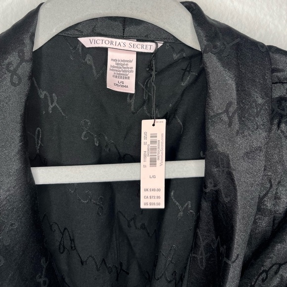 Victoria’s Secret Black Satin Script Robe – Size L/XL (NWT) - Picture 3 of 6